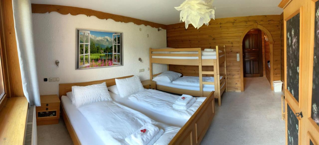 Hotel Wildrose Neukirchen am Großvenediger Eksteriør bilde
