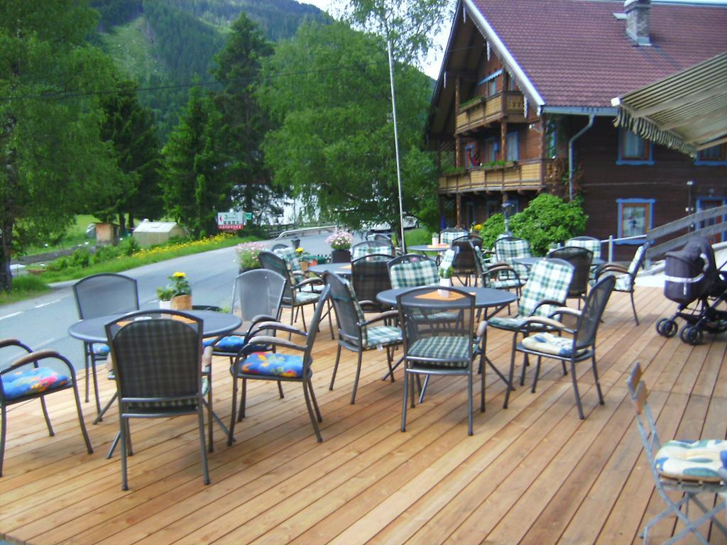 Hotel Wildrose Neukirchen am Großvenediger Eksteriør bilde